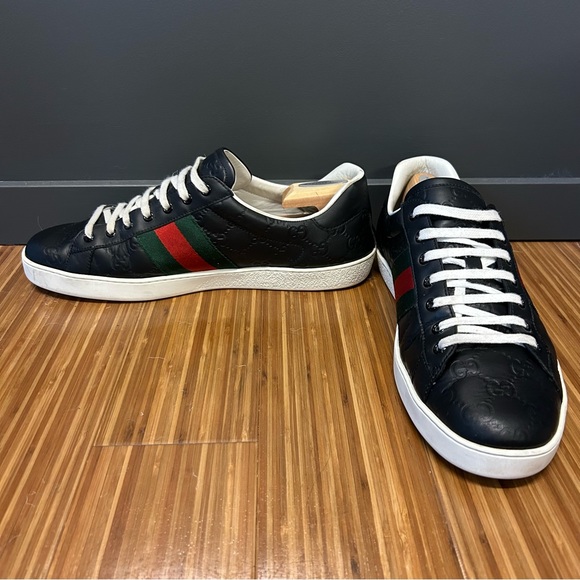 GUCCI Ace Signature Sneaker Embossed Black Monogram Leather Stripe - Picture 10 of 10